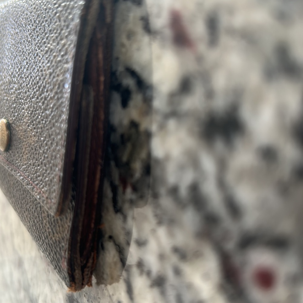 Louis Vuitton Monogram Key Case - Picture 11 of 11